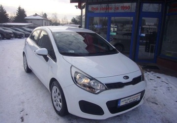 Kia Rio III Hatchback 3d 1.2 DOHC CVVT 85KM 2012 Kia Rio Kia Rio III Salon PL 1.2 Benzyna 86KM