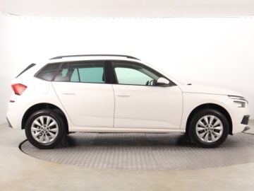 Skoda Kamiq Crossover 1.0 TSI 110KM 2022 Skoda Kamiq 1.0 TSI, Salon Polska, Automat, zdjęcie 5