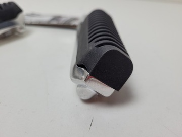 SUZUKI GSF BANDIT 600 1200 96-06 ПОДНОГКА ВОДИТЕЛЯ ПЕРЕДНЯЯ ЛЕВАЯ