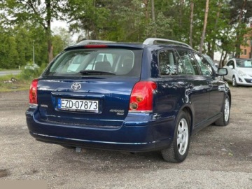 Toyota Avensis II Kombi 2.0 VVT-i 147KM 2006 Toyota Avensis 2.0 VVT-i Combi Executive 147KM 2006r, zdjęcie 6