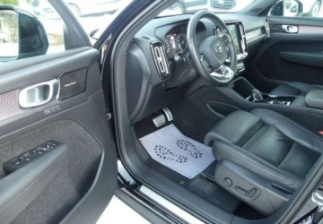 Volvo XC40 Crossover 2.0 T4 190KM 2020 Volvo XC 40 Volvo XC40 XC40 T4 AWD R-Design Navi Kamera RfK Leder F. VAT23, zdjęcie 2