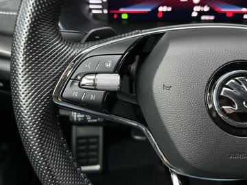 Skoda Octavia IV Kombi 2.0 TDI SCR 200KM 2022 Skoda Octavia 2.0TDI 200KM 4X4 RS DSG l DCC, Chall, zdjęcie 16