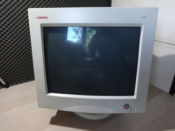 Monitor CRT COMPAQ V75 Model 624T