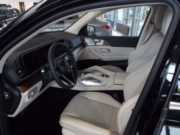 Mercedes GLE V167 SUV Facelifting 2.0 300d 269KM 2025 MERCEDES-BENZ GLE 300 d 4-Matic AMG Line 2.0 (269KM) 2025, zdjęcie 6
