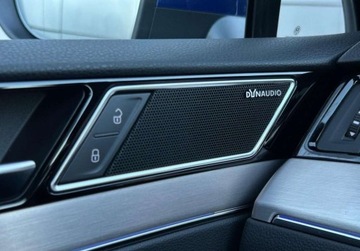 Volkswagen Passat B8 Variant Facelifting 2.0 TSI 190KM 2019 Volkswagen Passat Variant R-LINE -elegance, DCC, Matrix, Hak, DYNAUDIO, AC, zdjęcie 32