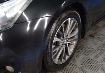 Toyota Avensis III Wagon Facelifting 2015 2.0 D-4D 143KM 2015 Toyota Avensis PL Salon _ kombi _ kamera cofania _ Alu17_ 2.0 Diesel 143KM, zdjęcie 12