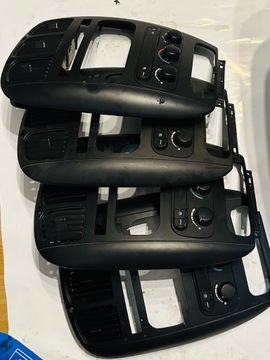 CHRYSLER VOYAGER 03R PANEL KONZOLA RÁMEČEK AUTORÁDIO + KLIMA