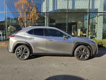 Lexus UX Crossover Facelifting 2.0 300h 199KM 2025 Od ręki - 300h F Sport Design 2.0 Hybrid Dynamic Force 199KM | Martwe pole!, zdjęcie 2