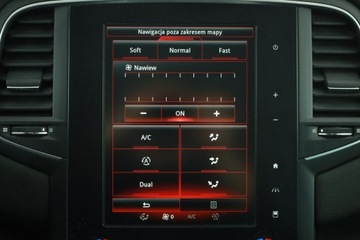 Renault Megane IV GT Grandtour 1.6 TCe 205KM 2017 Renault Megane 1.6 TCe GT, Salon Polska, zdjęcie 12