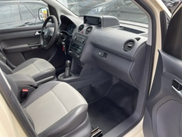 Volkswagen Caddy III Kombi Facelifting 1.6 TDI 102KM 2013 Volkswagen Caddy niepełnosprwanych inwalida rampa, zdjęcie 10