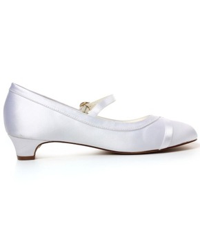 Туфли для причастия для девочек, 33 серебряные пряжки.