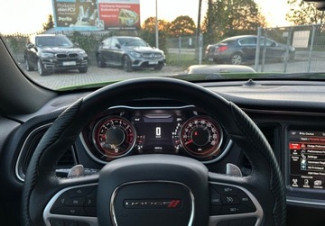 Dodge Challenger III 2015 Dodge Challenger Dodge Challenger 6.4 SRT Scat Pack SHAKER alpine alcantar, zdjęcie 24