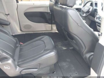 Chrysler Pacifica II 2024 Chrysler Pacifica Touring L 2024 3.6l 3.6 Benzyna 287KM, zdjęcie 12