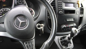 Mercedes Vito W447 2018 Mercedes-Benz Vito 2.2D 136KM 9-osob TOURER FV..., zdjęcie 27