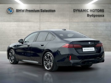 BMW Seria 5 G90-91 Touring 2.0 520d 197KM 2025 BMW 520 BMW 520 M Pakiet,M Pro,komfort,IconicGlow,, zdjęcie 2