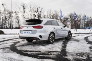 Kia Ceed III Kombi Plug-In Hybrid 1.6 GDi Plug-in Hybrid 141KM 2021 Kia Ceed 1.6 GDI plug-in, Salon Polska, zdjęcie 4