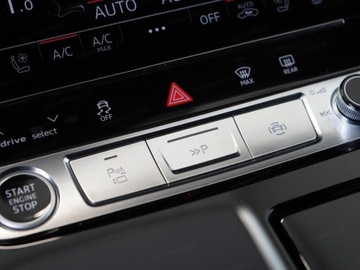 Audi Q7 II 2025 AUDI Q7 60 TFSI e quattro S Line Suv 3.0 (490KM) 2025, zdjęcie 17