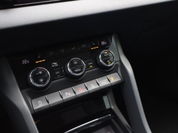 Skoda Karoq Crossover 1.6 TDI 115KM 2019 Skoda Karoq 1.6 TDI, Salon Polska, Automat, Navi, zdjęcie 17