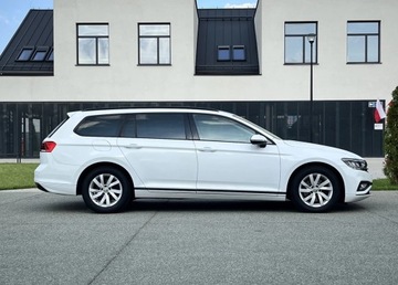 Volkswagen Passat B8 Variant 2.0 TDI BlueMotion SCR 150KM 2019 Volkswagen Passat 2.0 TDI EVO Essence, zdjęcie 1