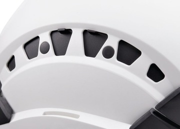 Зеленый шлем PETZL Vertex