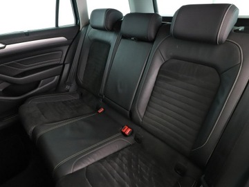 Volkswagen Passat B8 GTE Variant 1.4 TSI Plug-In-Hybrid 218KM 2019 Volkswagen Passat 1.4GTE Automat Navi ACC Virtual, zdjęcie 16