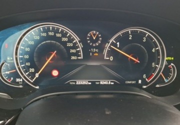 BMW Seria 5 G30-G31 Touring 530d 265KM 2017 BMW Seria 5 530d Luxury Line aut 3.0 Diesel 265KM, zdjęcie 32