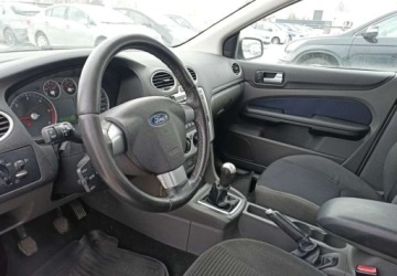 Ford Focus I Sedan 1.8 TDCi 115KM 2005 Ford Focus Ford Focus 1.8 Diesel 115KM, zdjęcie 6