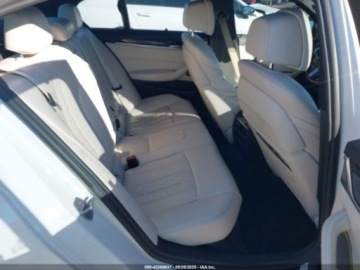 BMW Seria 5 G30-G31 2018 BMW Seria 5 m550, 2018r., 4x4, 4.4L 4.4 Benzyna 456KM, zdjęcie 9