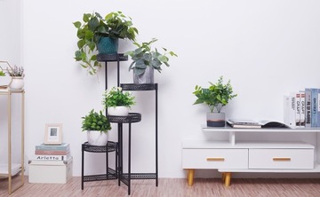 Металлическая подставка для цветов на 4 чердачных цветов.