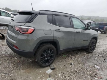 Jeep Compass II 2023 Jeep Compass Latitude 2023 2.0l 2.0 Benzyna 200KM, zdjęcie 3