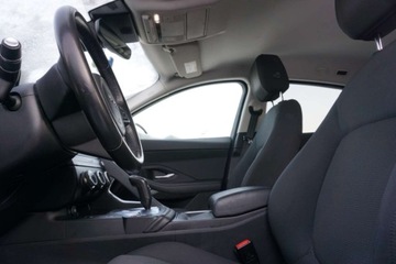 Jaguar E-Pace SUV 2.0 i4D 150KM 2019 Jaguar E-Pace Salon PL AWD Kamera Tempomat Czujniki park. LED FV23, zdjęcie 9