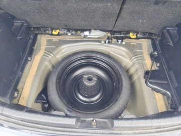 Toyota Yaris III Hatchback 5d Facelifting 1.33 Dual VVT-i 99KM 2014 TOYOTA YARIS (_P9_) 1.33 VVT-i (NSP90_) 99 KM, zdjęcie 7