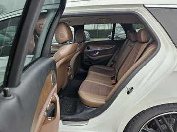 Mercedes Klasa E W213 Kombi 2.0 220d 194KM 2017 Mercedes E 220 2,0 diesel 195KM Automat nawigacja, zdjęcie 5