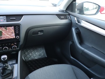 Skoda Octavia III Liftback Facelifting 1.5 TSI ACT 150KM 2019 Skoda Octavia 1.5 TSI, Salon Polska, Serwis ASO, zdjęcie 7