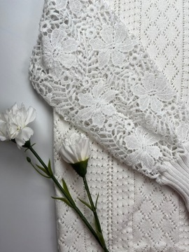 Piękny ażurowy sweterek wkładany z długim rękawem biały basic r. 2XL USA
