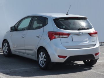 Hyundai ix20 Mikrovan 1.4 CVVT 90KM 2011 Hyundai ix20 1.4 CVVT, Salon Polska, zdjęcie 3
