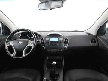 Hyundai ix35 SUV Facelifting 1.6 GDI 135KM 2014 Hyundai ix35 niski przebieg półskóra PDC grzane, zdjęcie 14