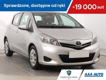 Toyota Yaris III Hatchback 5d Facelifting 1.33 Dual VVT-i 99KM 2014 Toyota Yaris 1.33 Dual VVT-i, Salon Polska, Klima