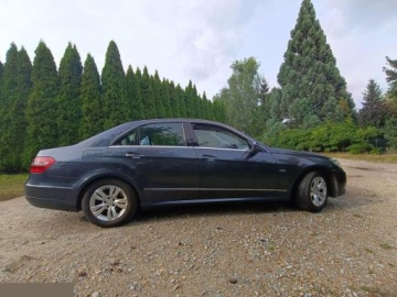 Mercedes Klasa E W212 Limuzyna 250 CDI BlueEFFICIENCY 204KM 2009 Mercedes Klasa E 250 CDI 204KM 2009r, zdjęcie 4