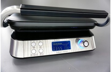 СЕРЕБРЯНО-серая вафельница, многофункциональный дисплей, регулировка температуры, 1600 Вт