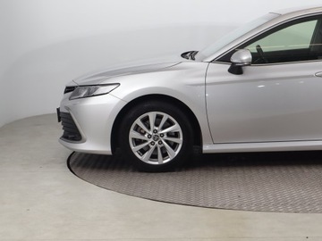 Toyota Camry IX Sedan 2.5 Hybrid Dynamic Force 218KM 2021 Toyota Camry 2.5 Hybrid, Salon Polska, zdjęcie 14