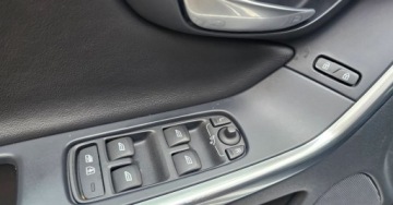 Volvo XC60 I SUV Facelifting 2.0 D3 DRIVE-E 150KM 2016 Volvo XC 60 2016R Stan bardzo dobry , wymieniony rozrzad , pelna dokumenta, zdjęcie 13