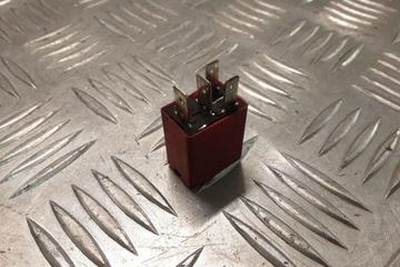 RELÉ ALFA ROMEO 147 (937_) 46520412 1.6L GASOLINE 77KW 2000