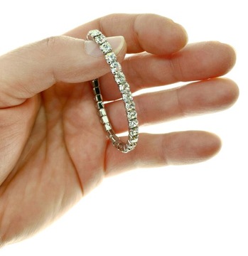 Bransoletka elastyczna kryształki kolor srebrny śr. 8,5 cm Fashion Jewelry