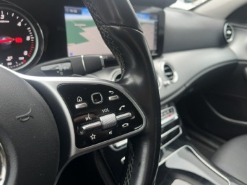 Mercedes Klasa E W213 2019 Mercedes E 220 Automat Bogate wyposażenie 2019, zdjęcie 28