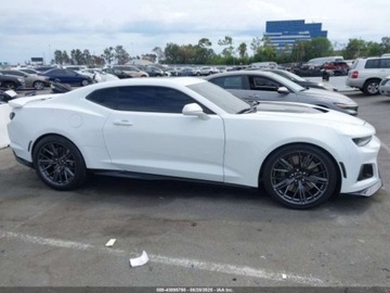 Chevrolet Camaro VI 2022 Chevrolet Camaro ZL1 2022 6.2l 6.2 Benzyna 650KM, zdjęcie 5