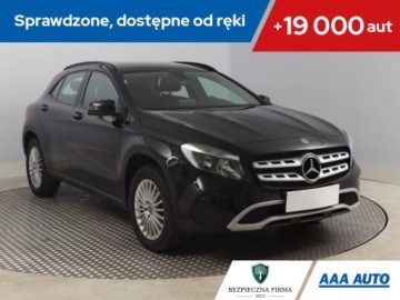Mercedes GLA I Off-Roader Facelifting 1.6 180 122KM 2018 Mercedes GLA GLA 180, Salon Polska, Serwis ASO