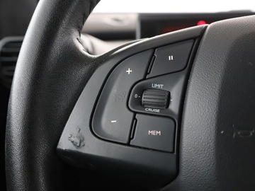 Citroen C4 Cactus Crossover Facelifting 1.2 PureTech 110KM 2018 Citroen C4 Cactus Kamera, Navi, Podg.fotele,, zdjęcie 31