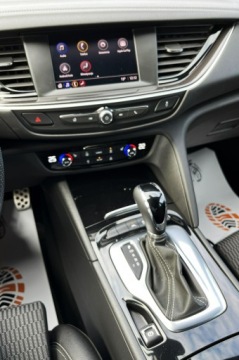 Opel Insignia II Sports Tourer Facelifting 2.0 Diesel 174KM 2021 Opel Insignia Salon Pl / Bezwypadkowy / Automat, zdjęcie 18