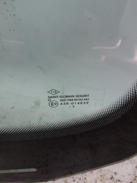 DACIA SANDERO II SKLO (OKNO) PŘEDNÍ 15R